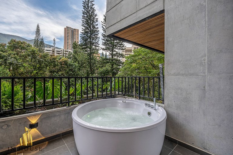 Morph 401 - Modern apt High Ceilings BBQ/Jacuzzi