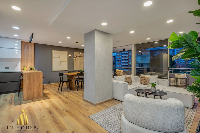 Provenza Life 1002-Tastefully decorated loft/gym