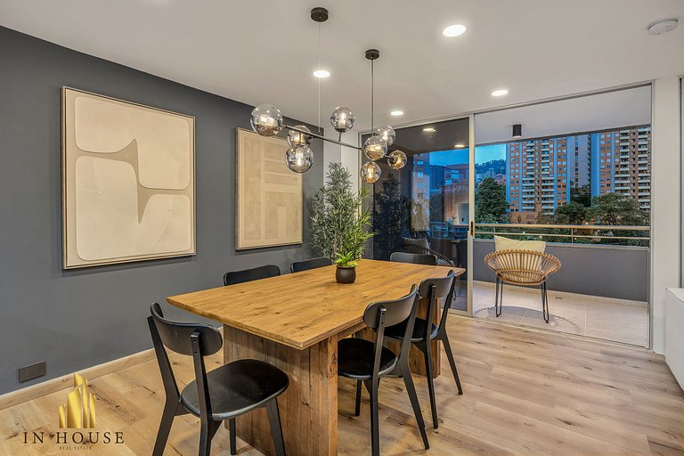 Provenza Life 1002-Tastefully decorated loft/gym