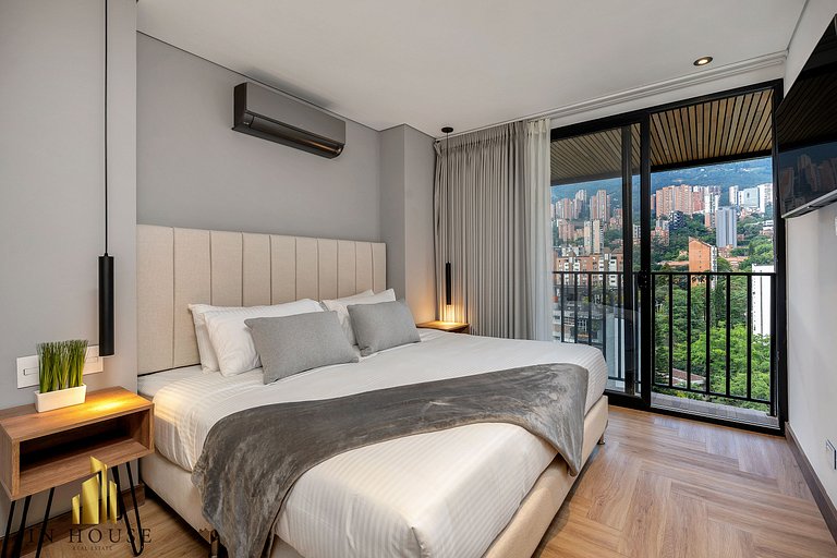 Morph 1401 - Luxe & bright ap in Poblado with AC