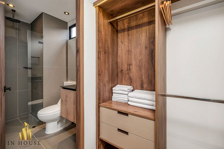 Morph 1401 - Luxe & bright ap in Poblado with AC