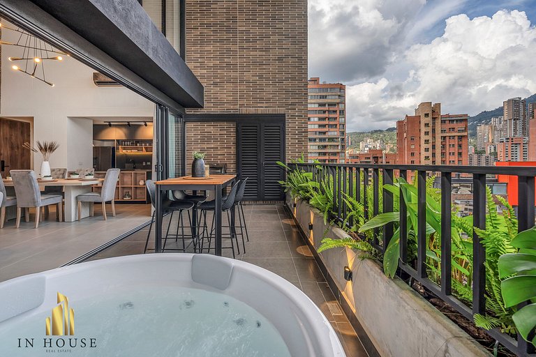 Morph 1401 - Luxe & bright ap in Poblado with AC