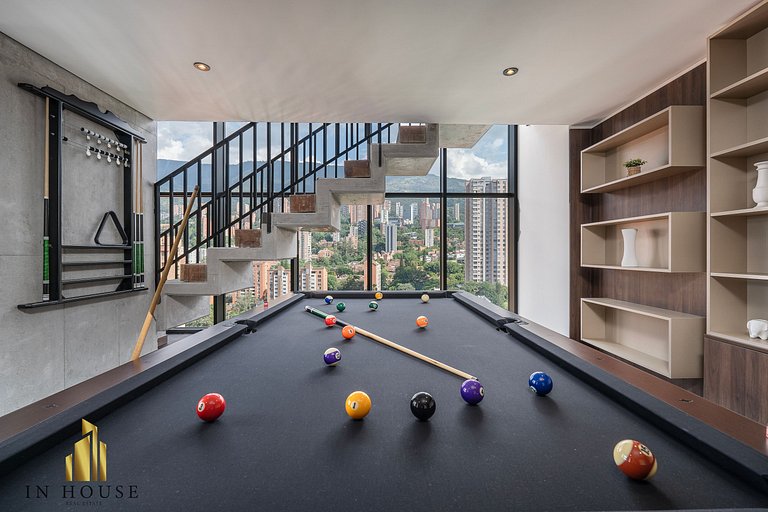 Morph 1401 - Luxe & bright ap in Poblado with AC
